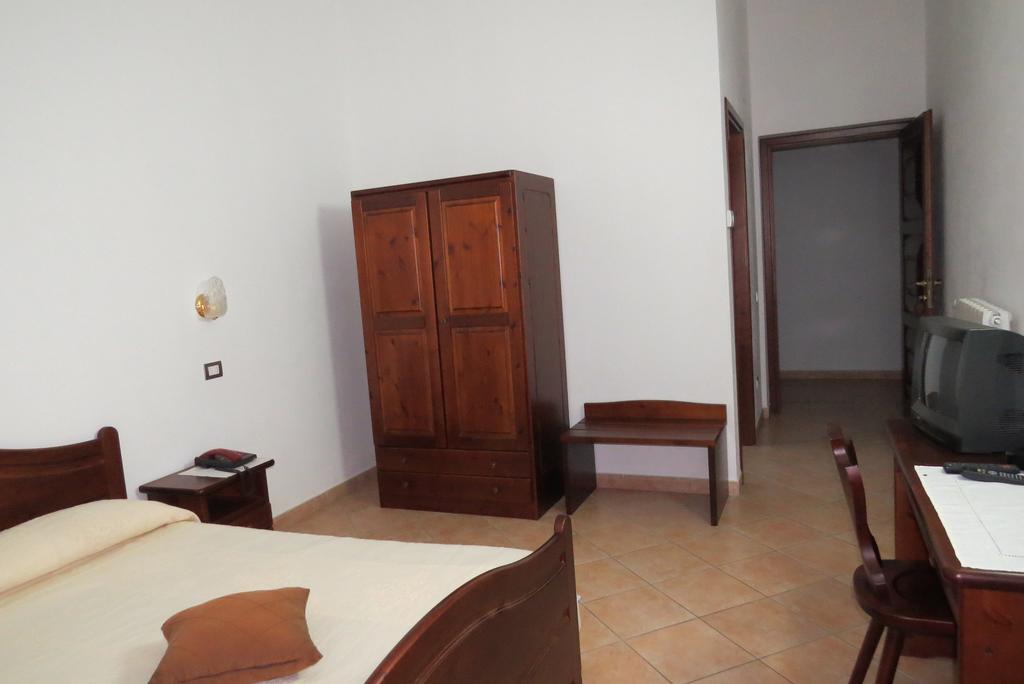 Hotel Ispinigoli Dorgali Szoba fotó